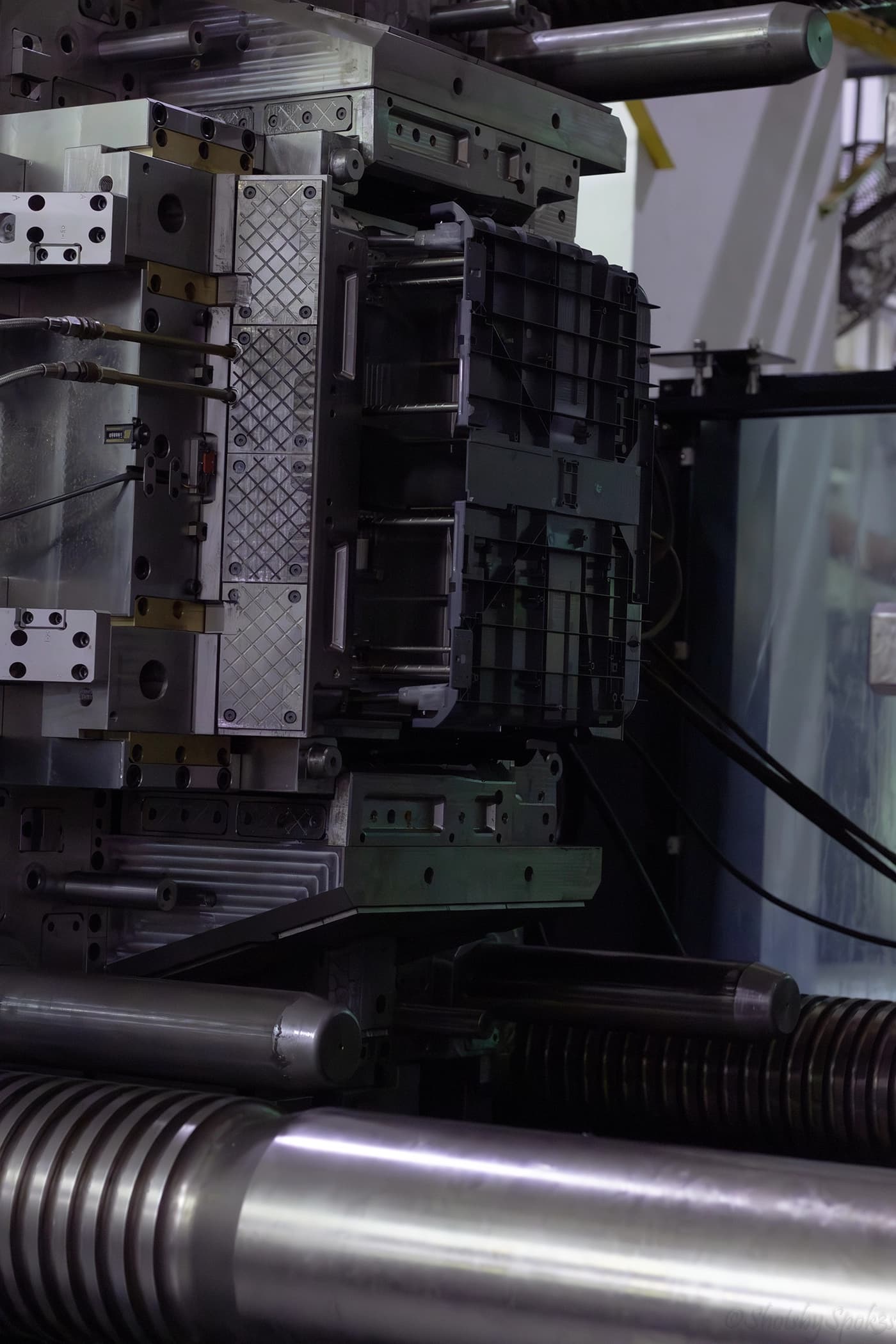 Injection molding machine