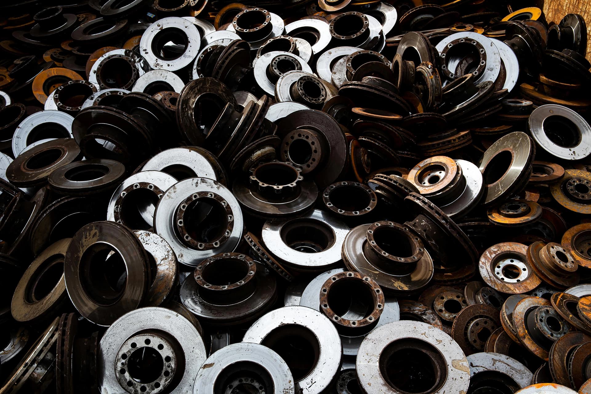 Powdered metal components